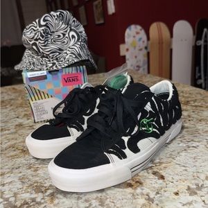 listing-status-banner